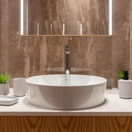 Night Appartamento Tirana